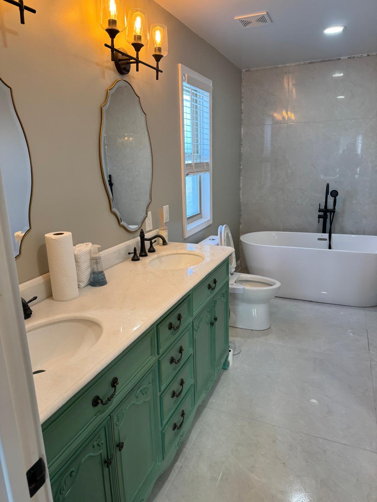 Bathroom gallery photo 1